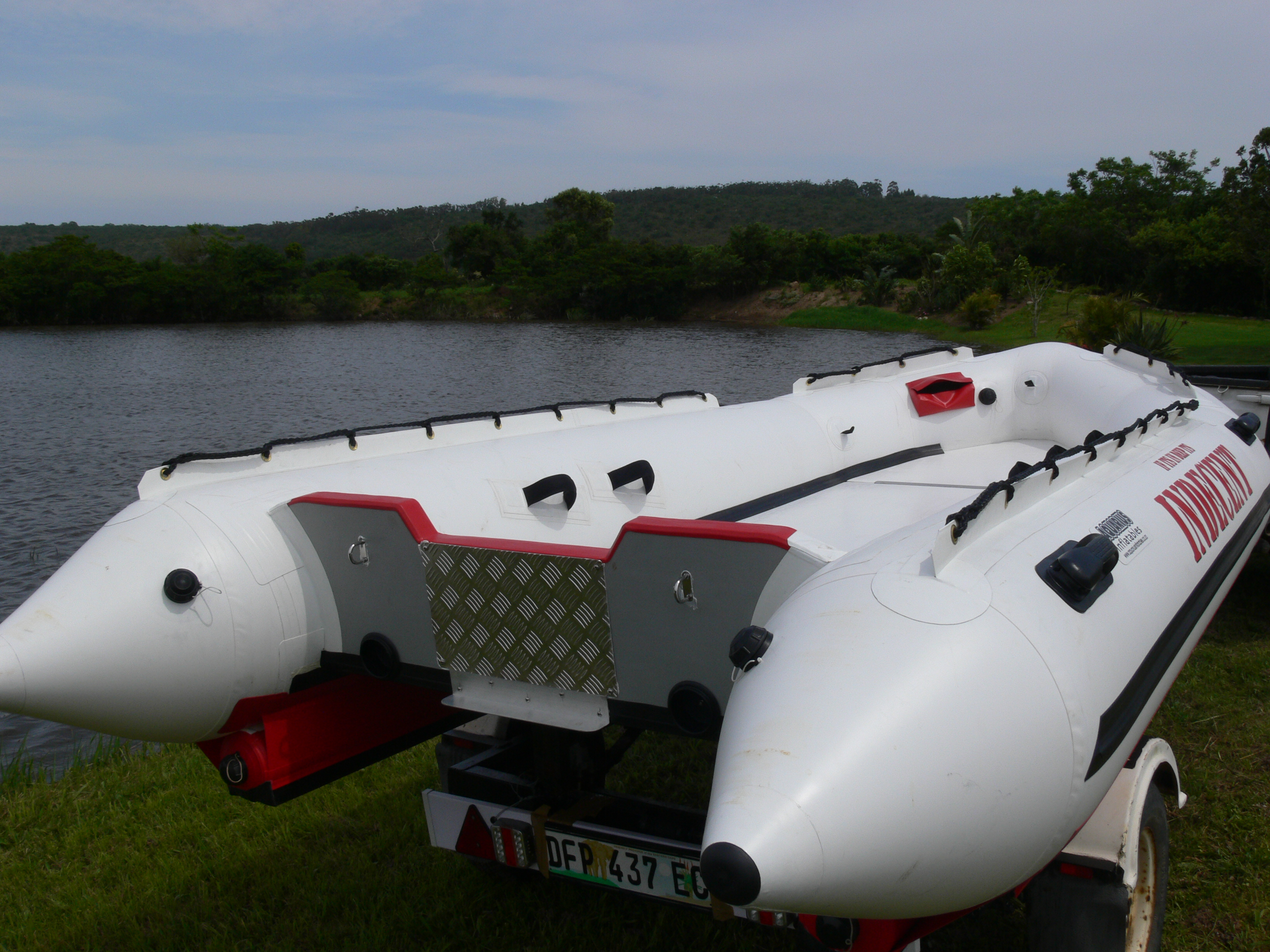 4.1m Aquacat Sport back